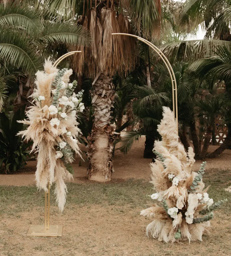 Floral Columns - Pampa Dry