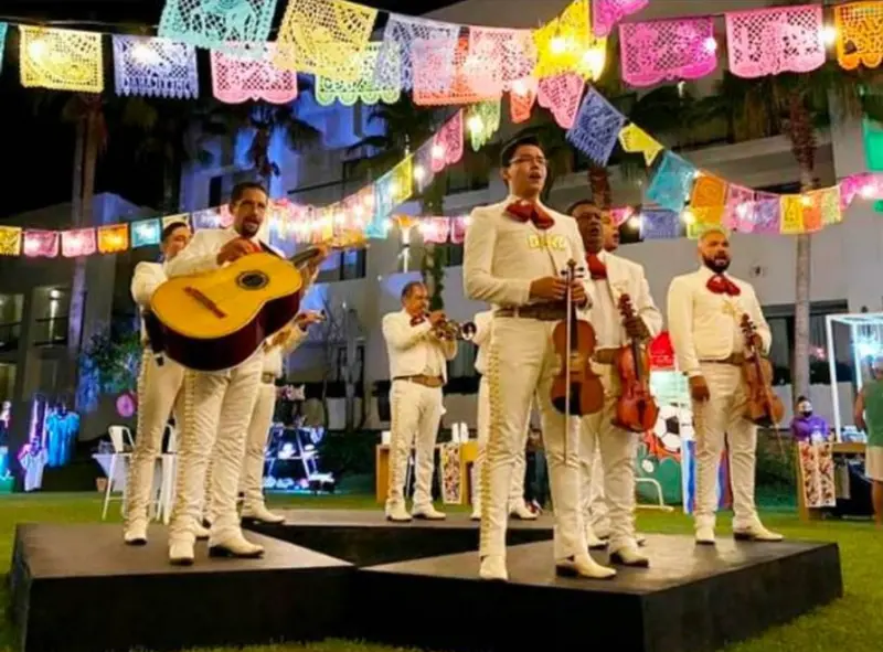 Mariachi - 9 Musicians